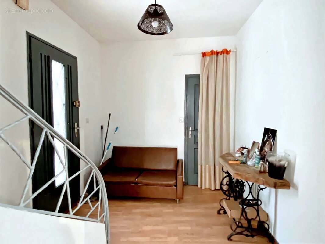 Grande maison de village avec 5 chambres et garage - photo 4