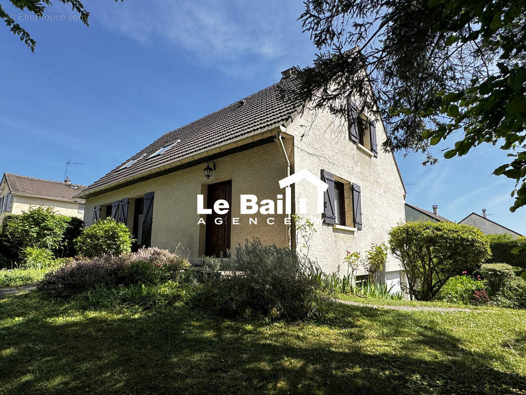 Maison à OSNY