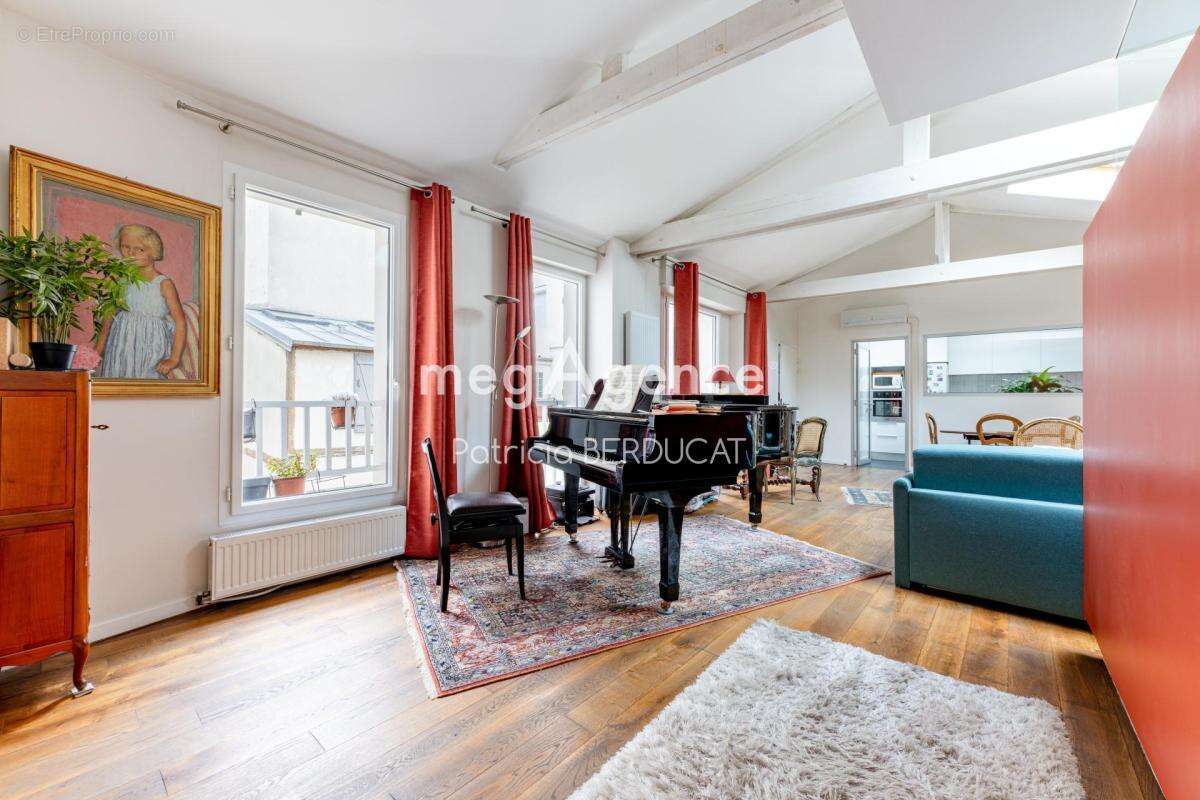 Appartement à PARIS-20E