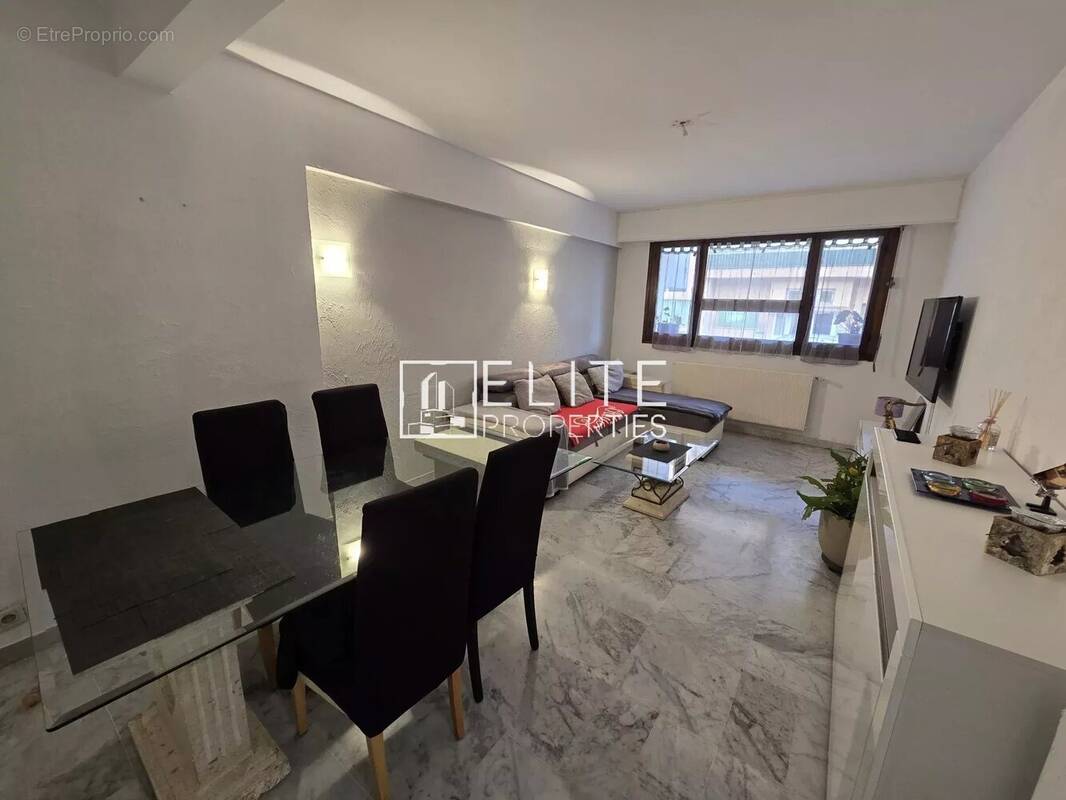 Appartement à MANDELIEU-LA-NAPOULE