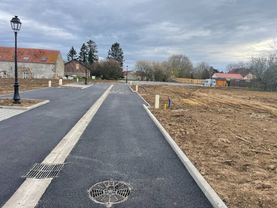 Terrain à MAROLLES-SUR-SEINE