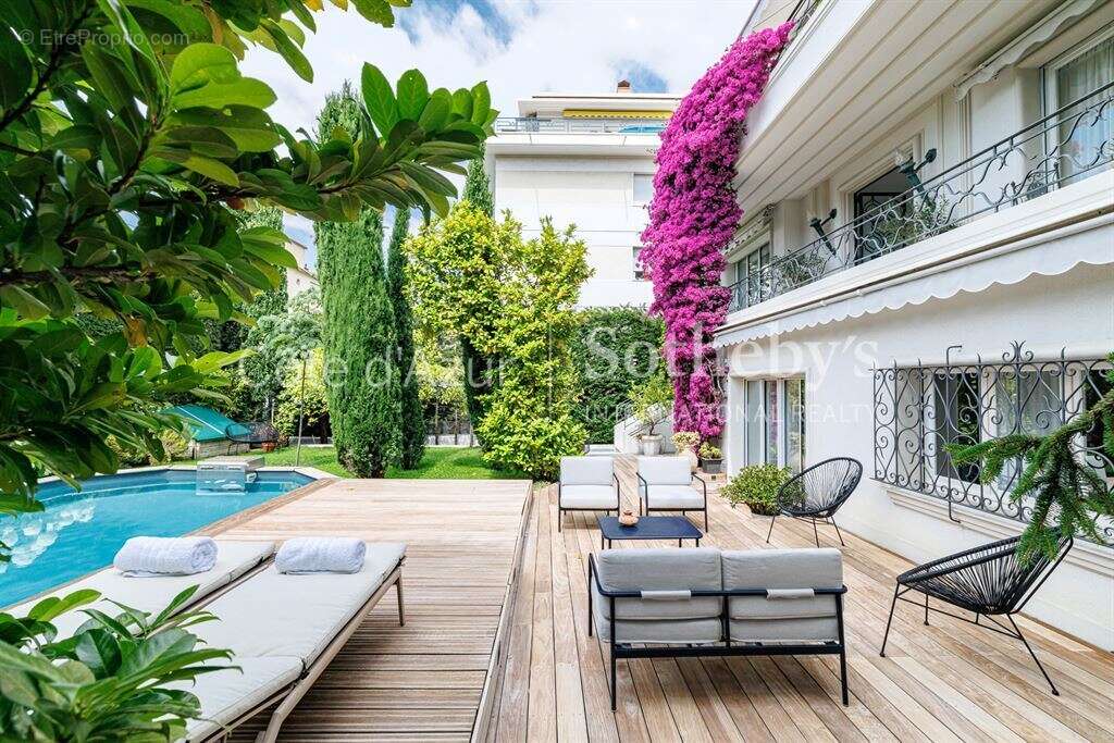 Maison Belle-Époque rénovée à Nice Cimiez, proche du Regina - photo 3