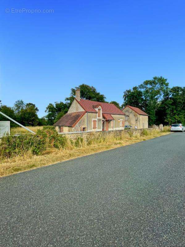 Chateaumeillant  Longère idéale pour vos projets - photo 8
