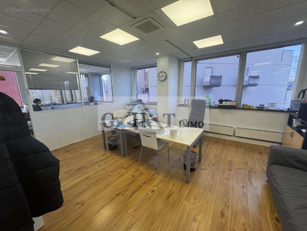 Commerce à MAISONS-ALFORT