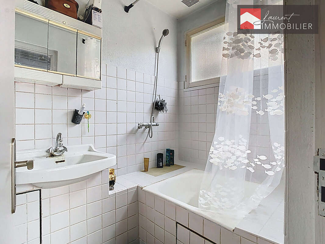 Maison à PONT-DE-VAUX