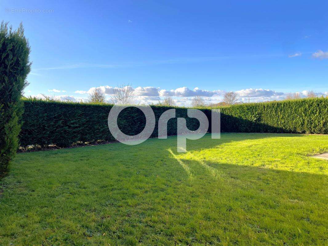 Maison à LA CROISILLE