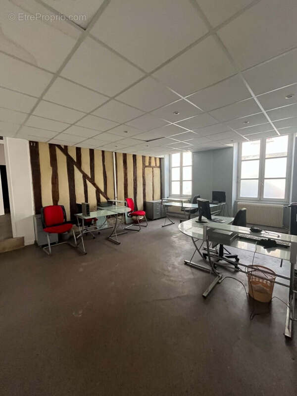 Commerce 163 m² à Auxerre  - photo 5