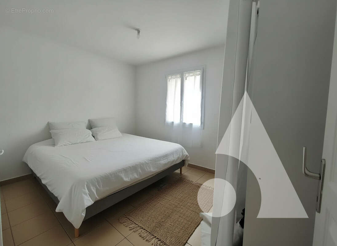 Maison à ENTRECASTEAUX