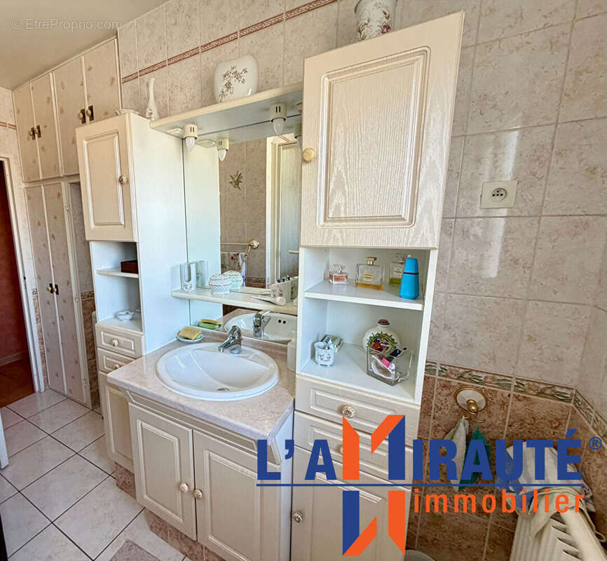 Appartement à SARTROUVILLE