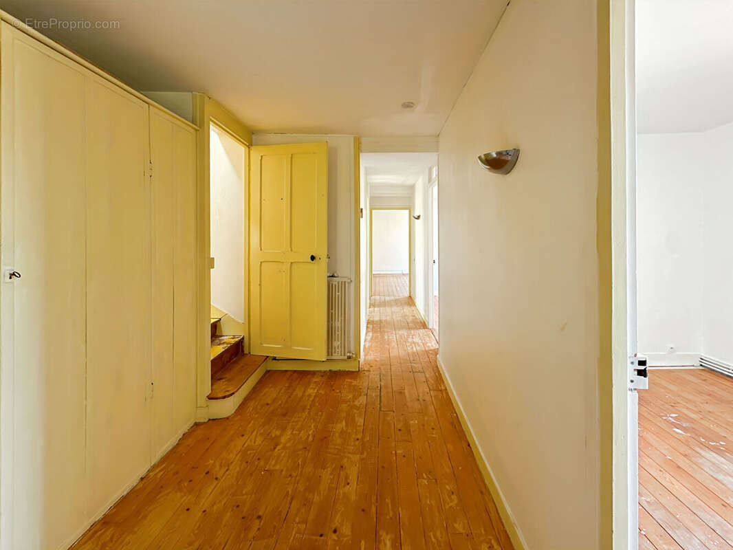 Maison à VIENNE-EN-ARTHIES