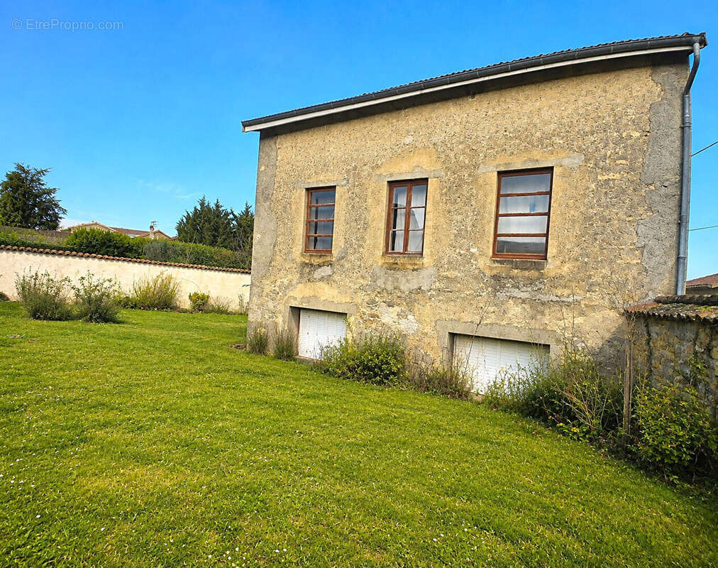 Maison à SOUCIEU-EN-JARREST