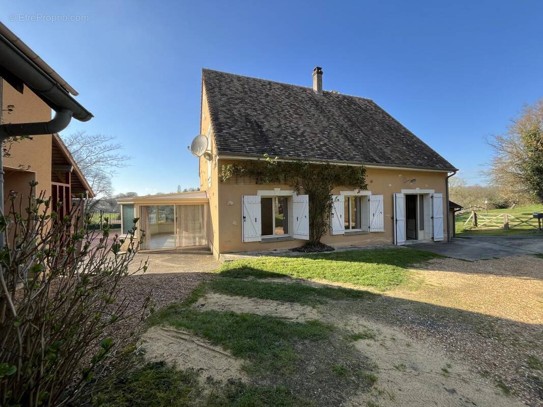 Maison à THORIGNE-SUR-DUE