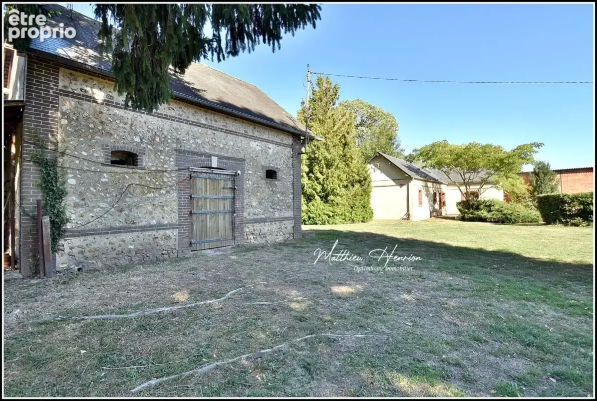 Les baux-sainte-croix – ancien corps de ferme, deux maisons et 300 m² de dépendances sur plus d’un hectare - photo 6