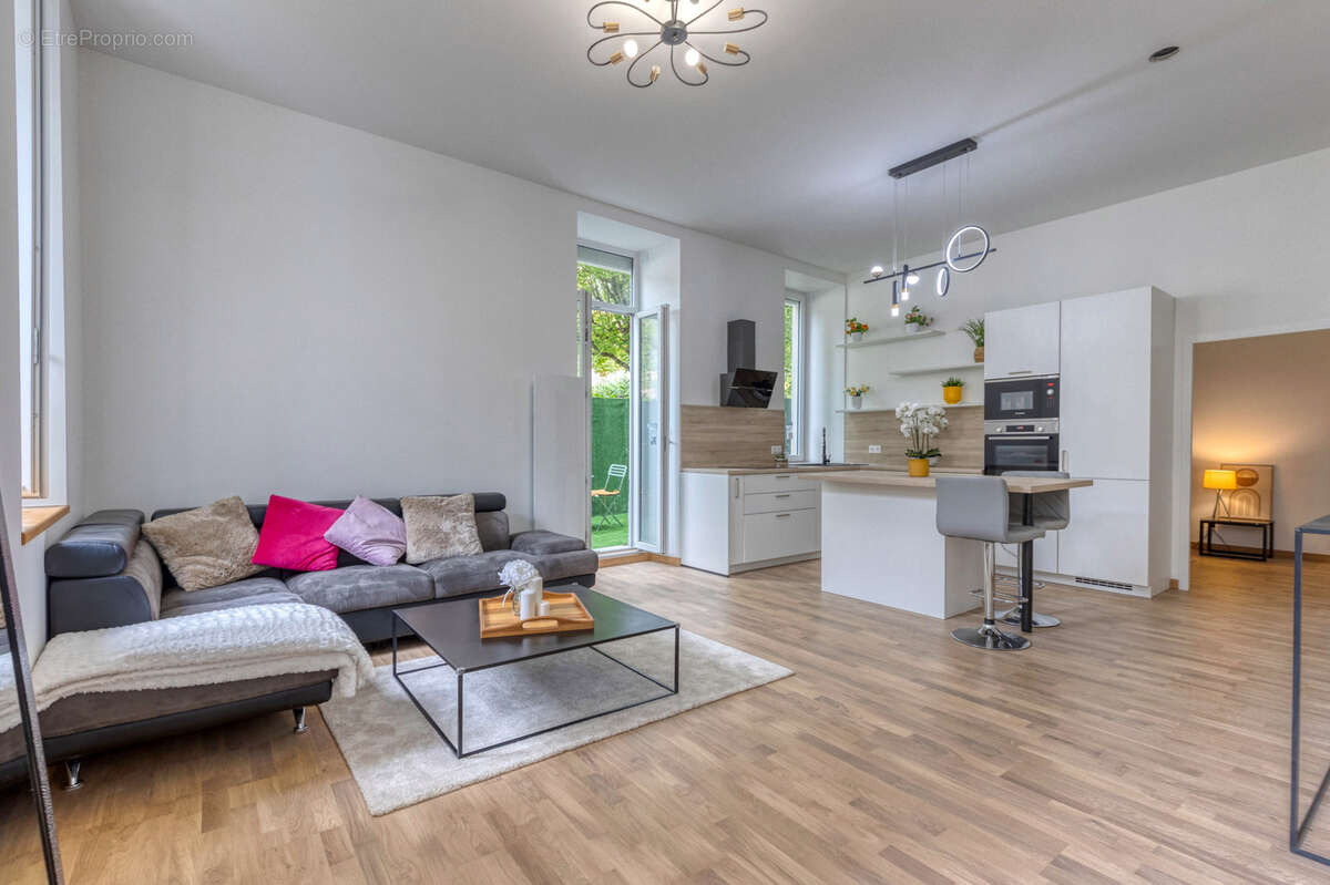 Appartement à CORENC