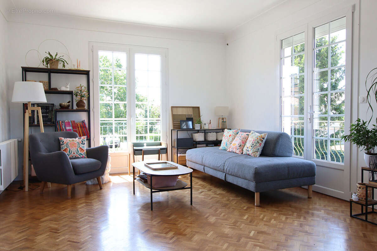 Maison 5 à 7 chambres dans le bourg de Vouillé - photo 5
