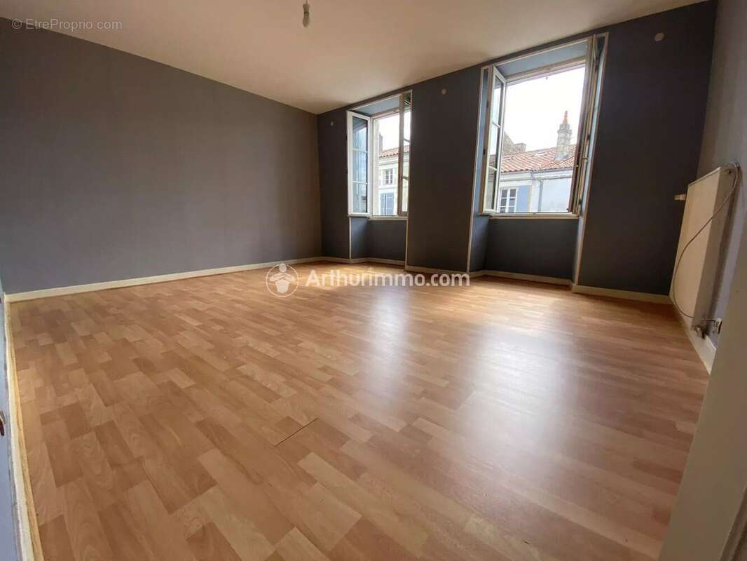 Maison à SAINT-JEAN-D&#039;ANGELY