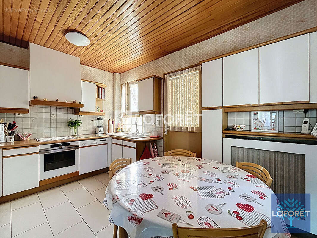 Maison à VIGNEUX-SUR-SEINE