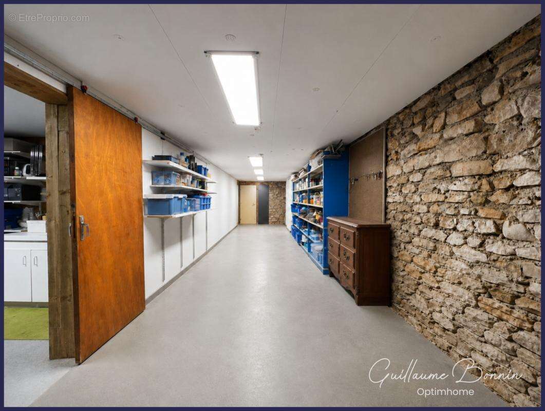 Maison à vendre 5 pièces de 129m², 3 chambres, suite parentale, SPA, garages - DPE C - secteur calme à NOUAILLÉ-MAUPERTUIS 86340 - photo 17