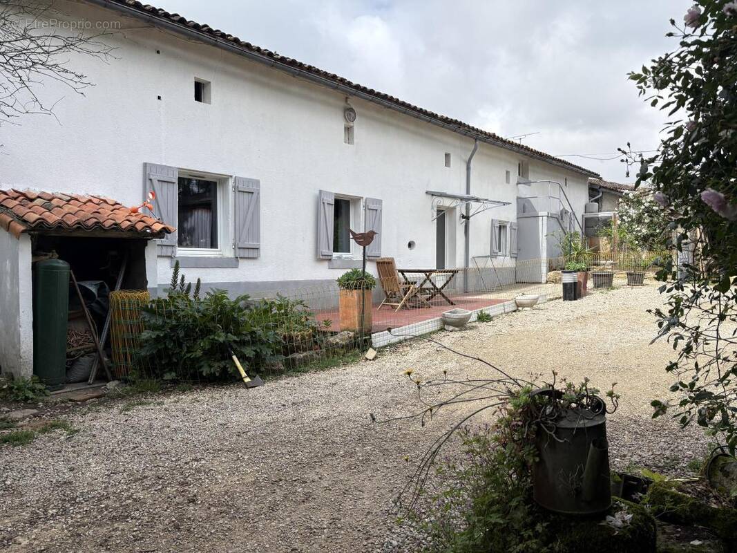 Maison à BEAUSSAIS
