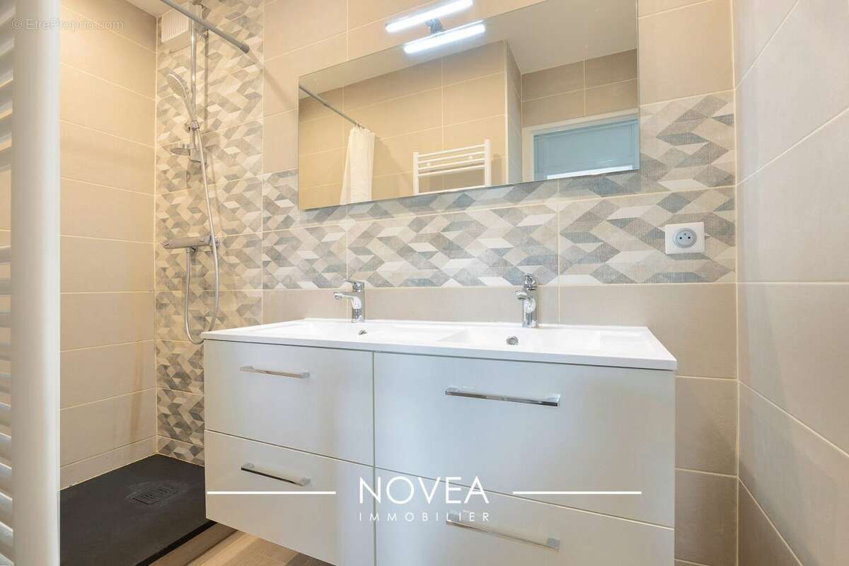 Appartement à OULLINS