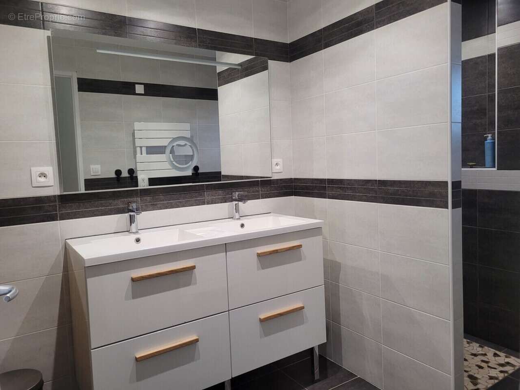 Maison à SAINT-LAURENT-D&#039;AGNY