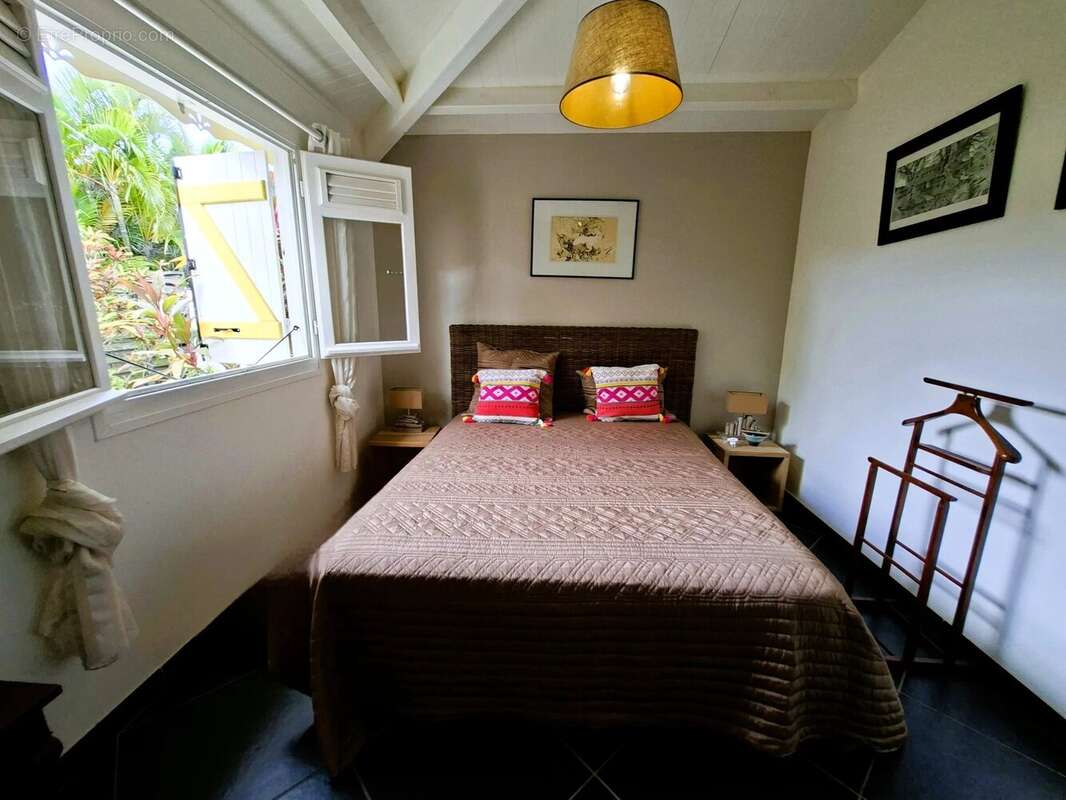 Maison à LES TROIS-ILETS