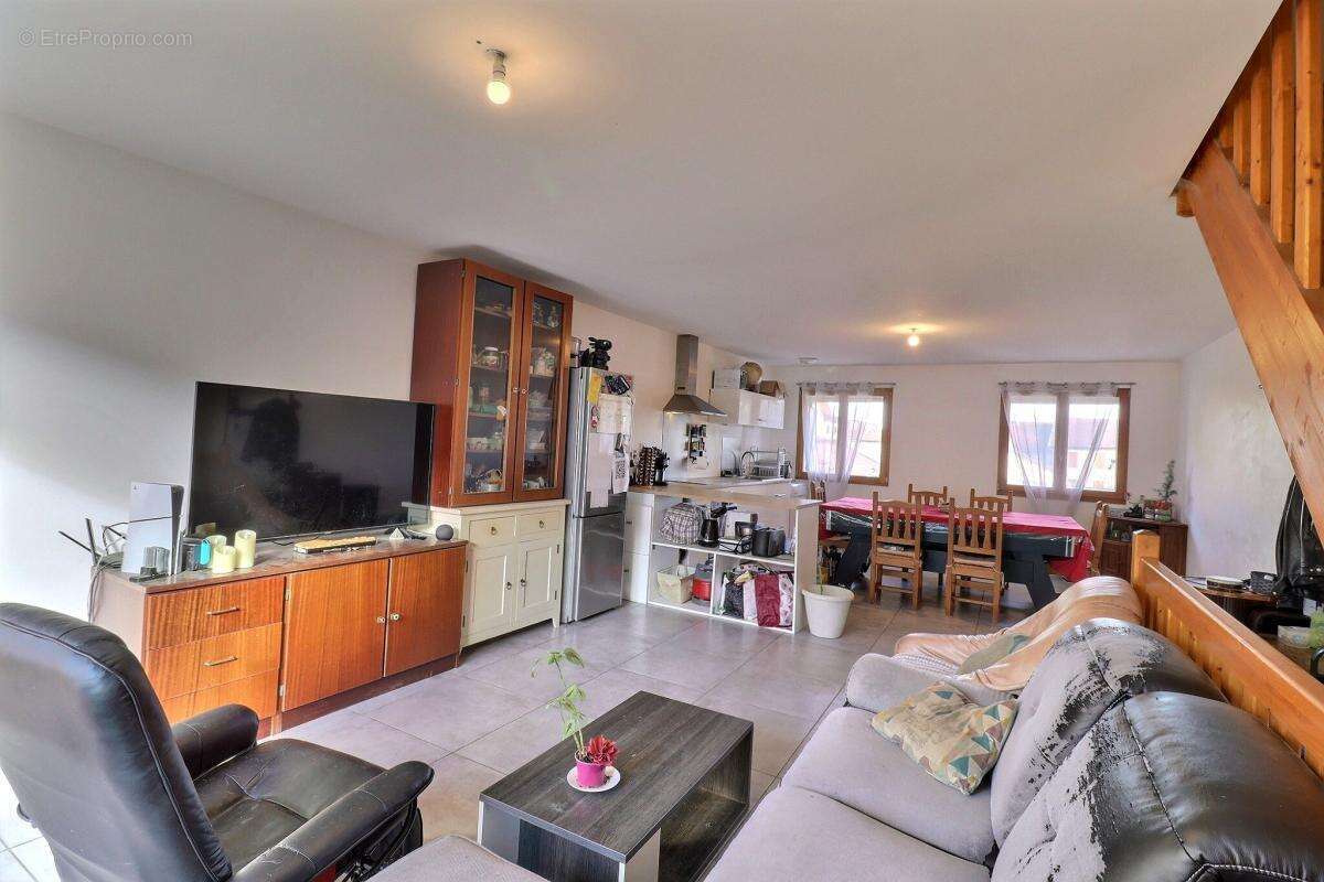 Maison à LES ABRETS