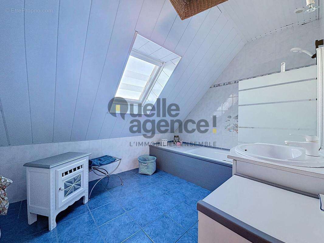 Maison à PLOUGUERNEAU