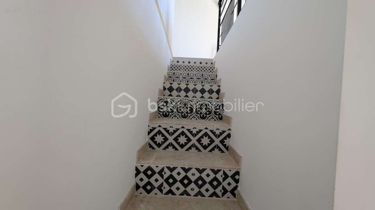  Maison rénovée avec garage au cœur d’Eyguières - photo 7