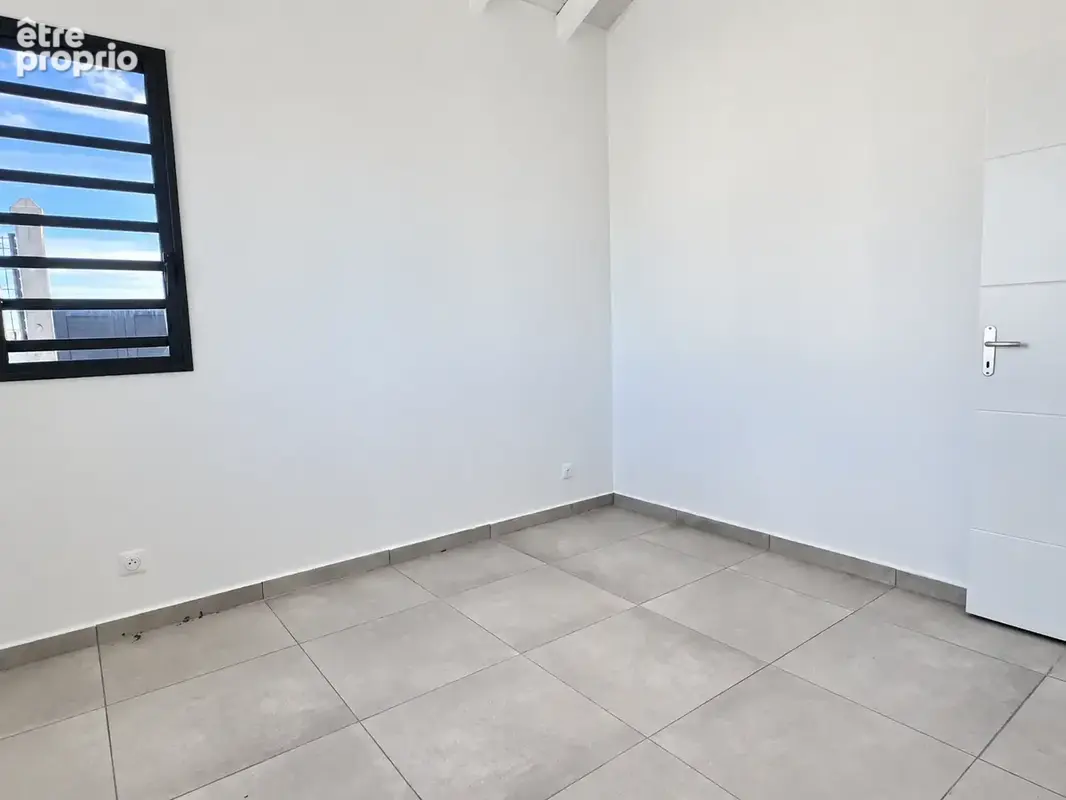 Villa contemporaine de plain-pied avec terrain piscinable - photo 19