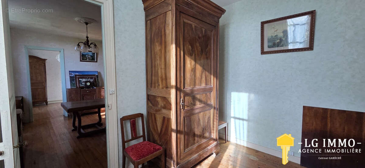Maison à MORTAGNE-SUR-GIRONDE