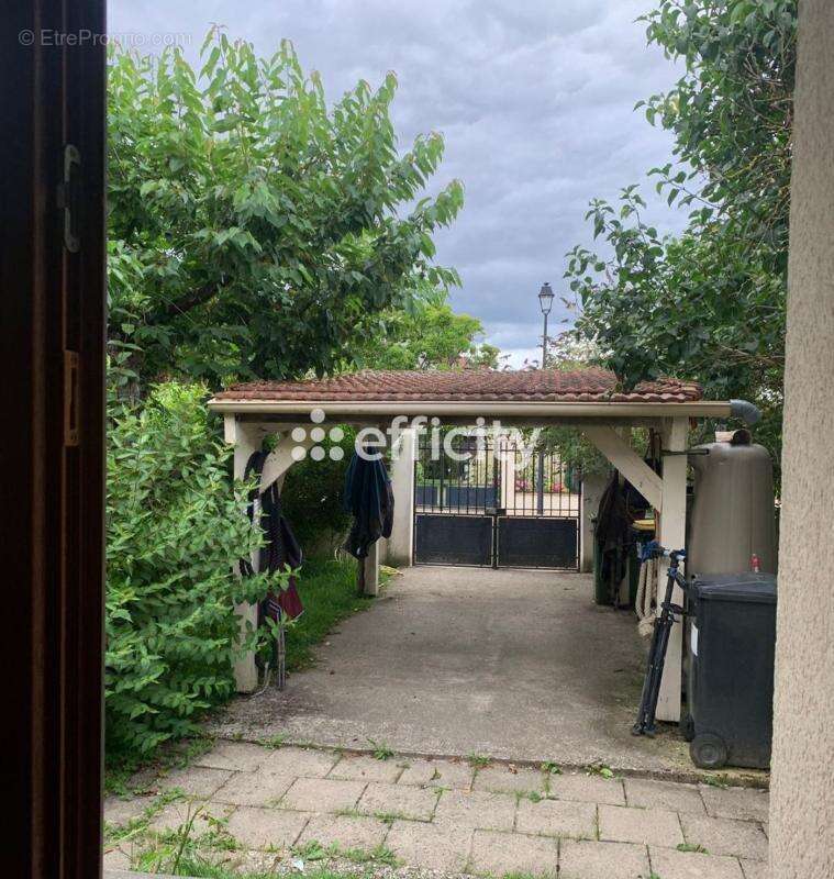 Maison à MAGNY-LES-HAMEAUX