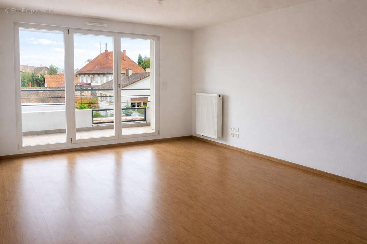 Appartement à NIEDERMODERN