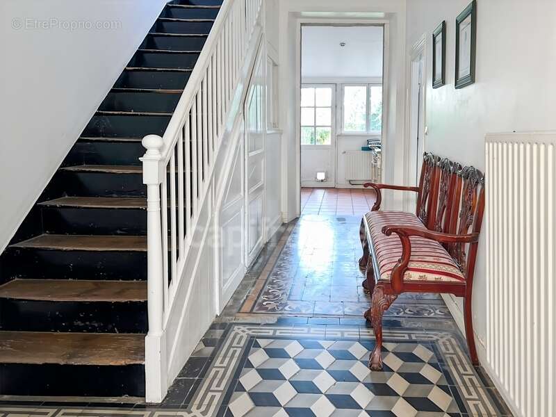 À vendre - hardinghen - propriété - surface totale - 690 m 2 -  maison principale 273 m2 -  2 gites - dépendance - garage - terr - photo 27