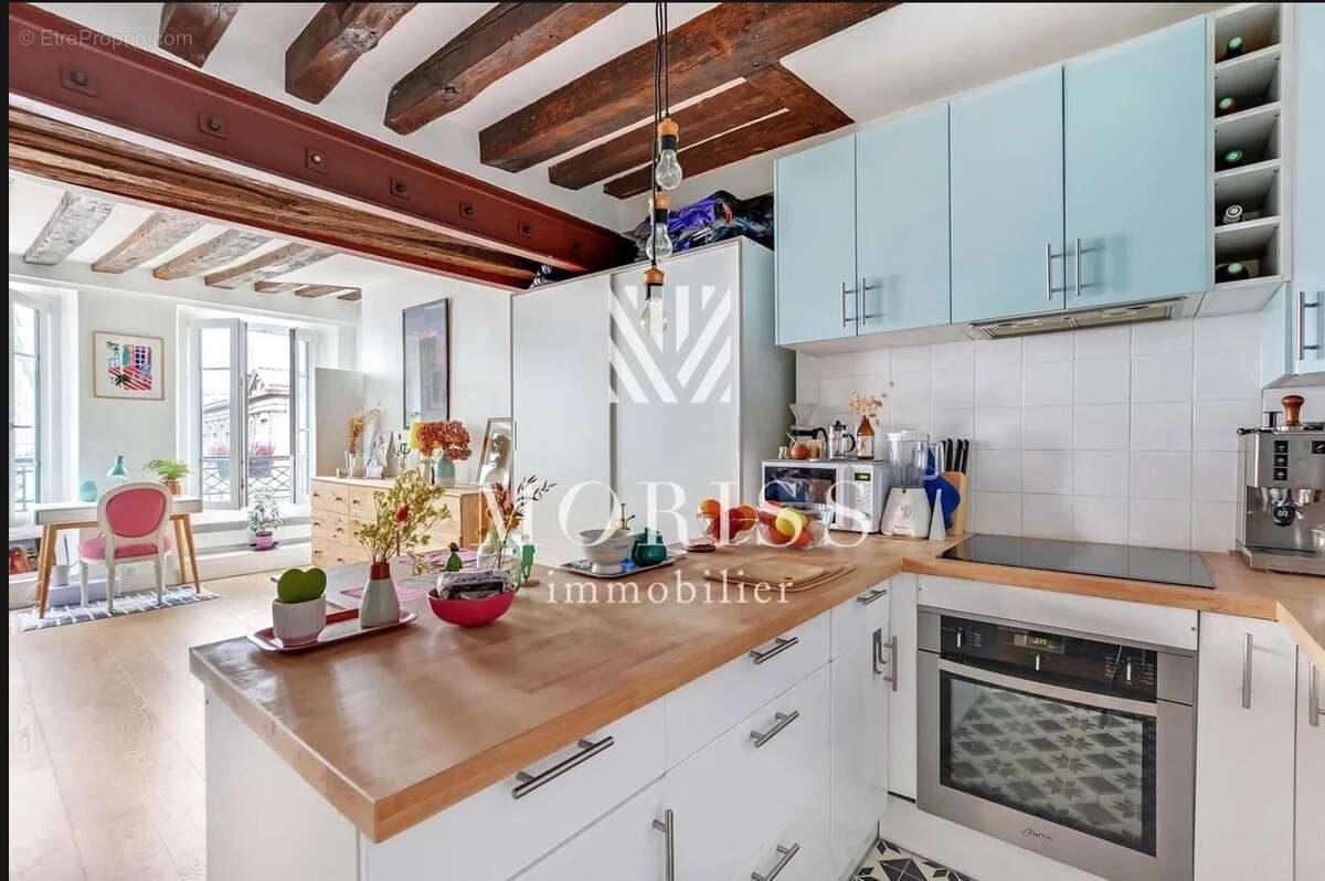 Appartement à PARIS-1E