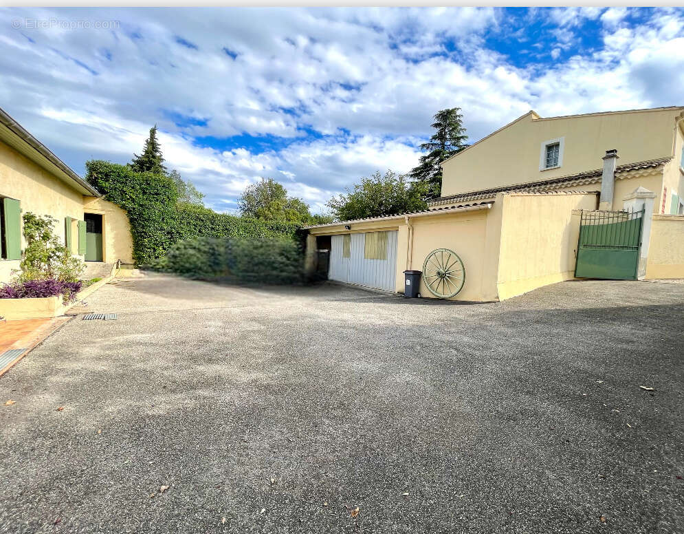 Maison à BOLLENE