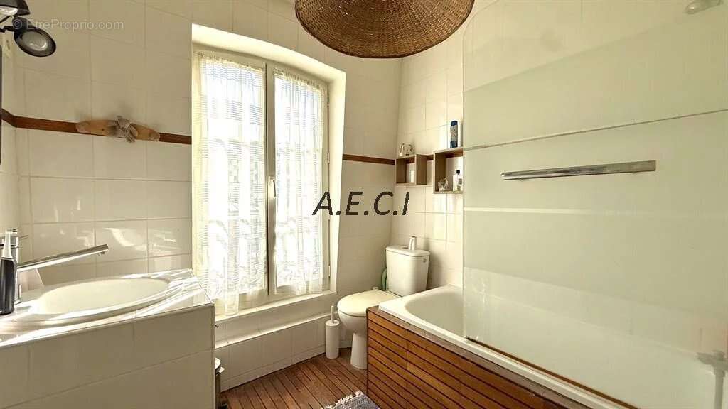 Maison à ASNIERES-SUR-SEINE