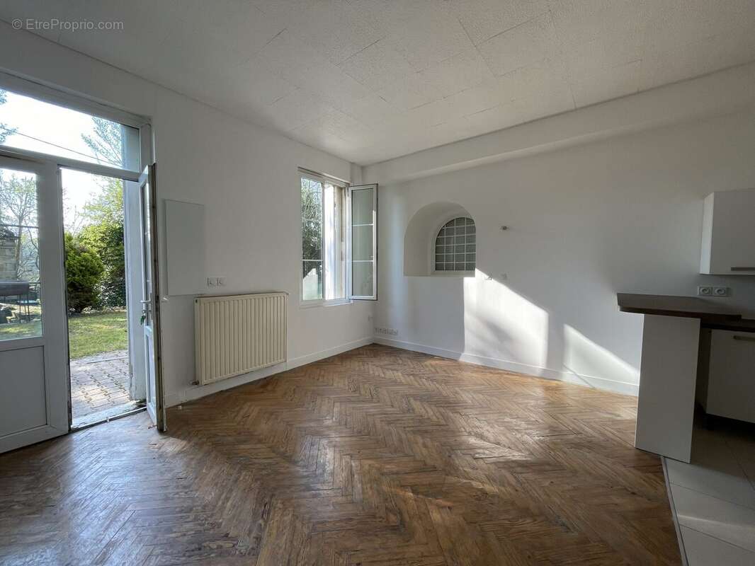 Appartement à CARBON-BLANC