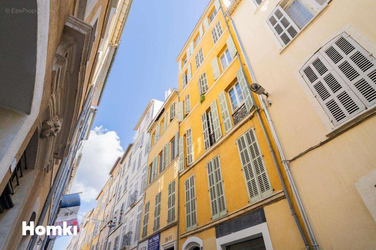 Appartement à MARSEILLE-1E