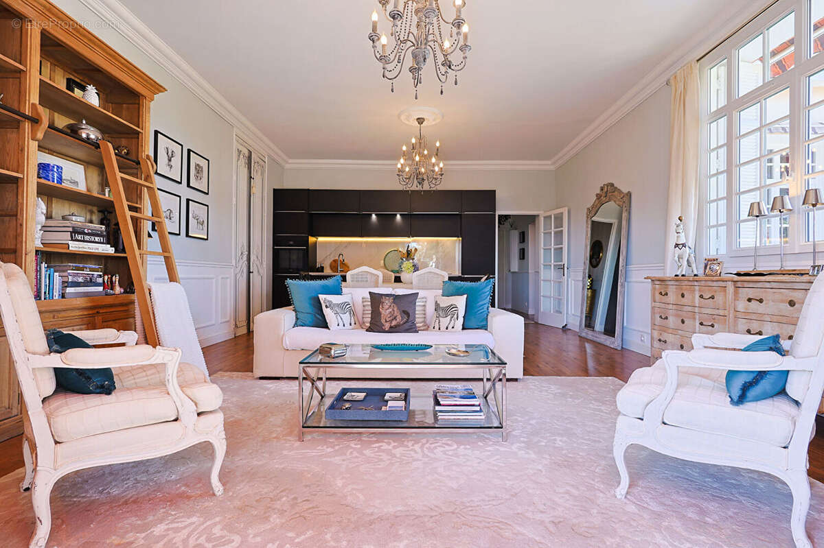 Appartement à HYERES