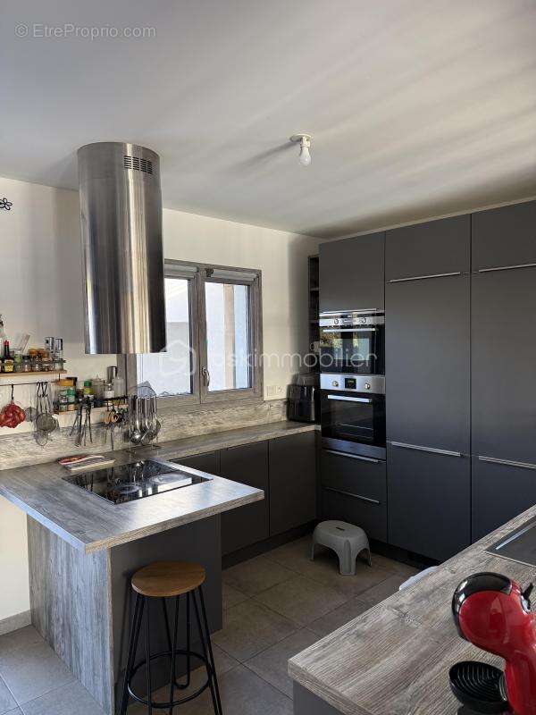 Maison à SAINT-QUENTIN-LA-POTERIE