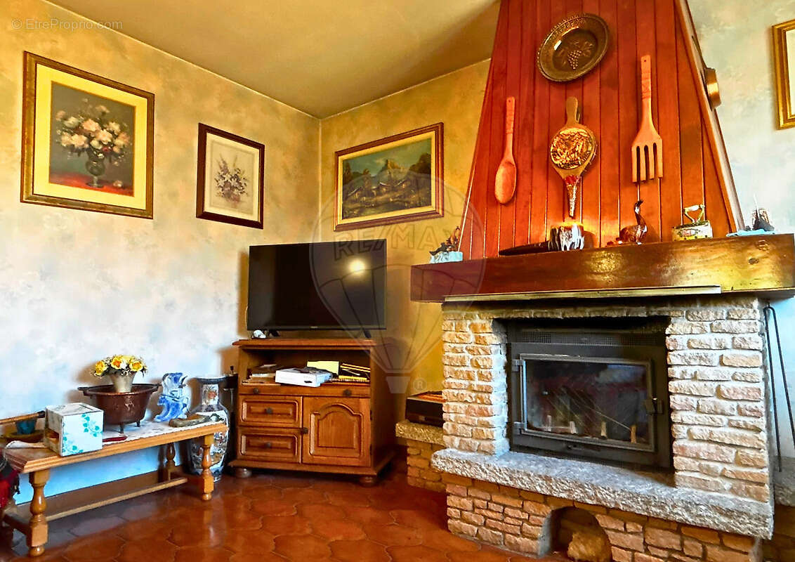 Maison à MARIGNIER