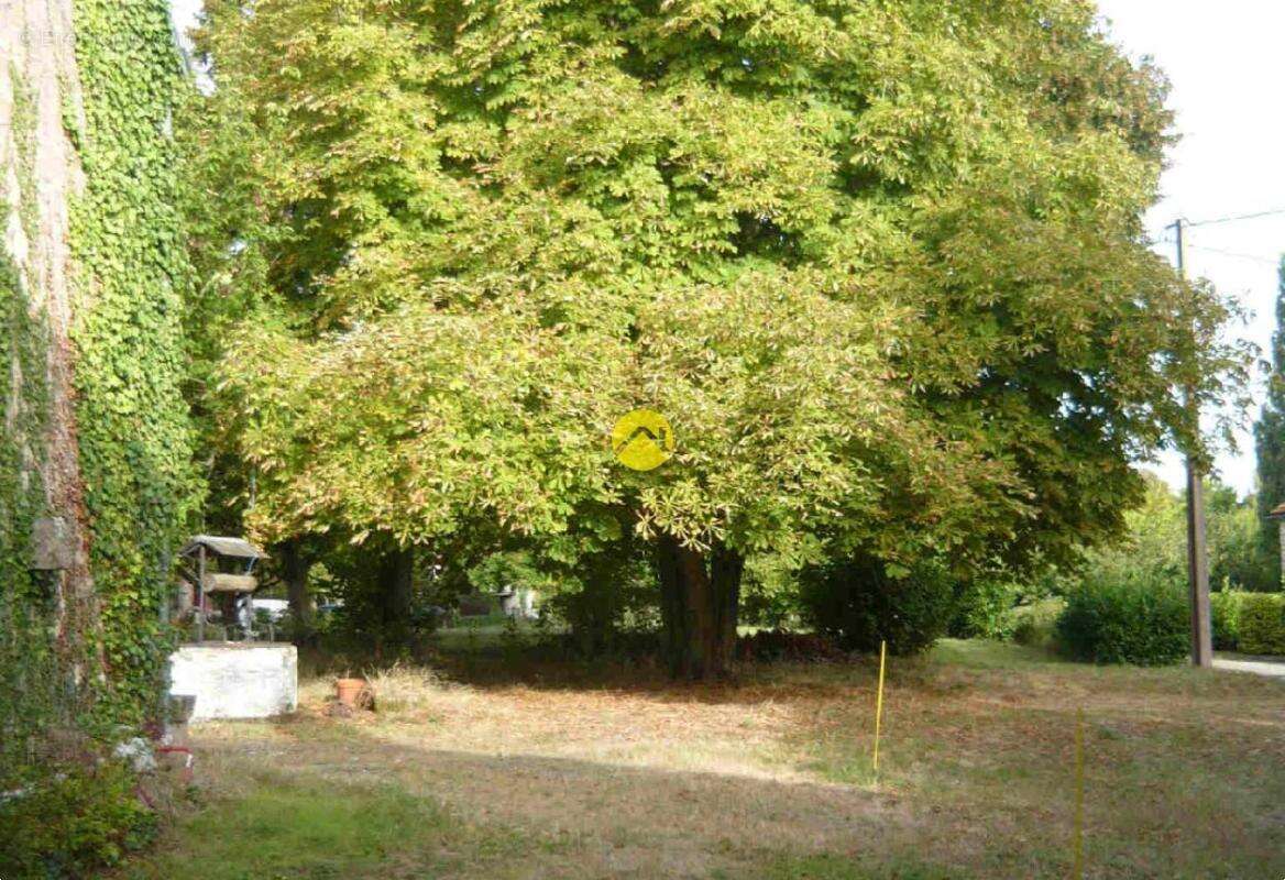 Maison à DUN-LE-PALESTEL