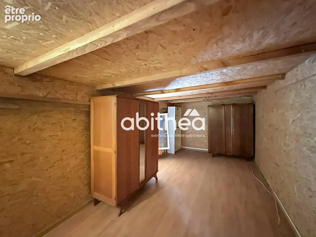 Propriété sur 6,5 ha, avec étang, prairies et bois. - photo 15