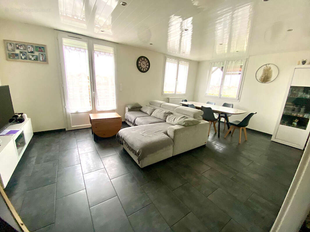 Maison 6 pièces, 4 chambres LA PLAINE - photo 2