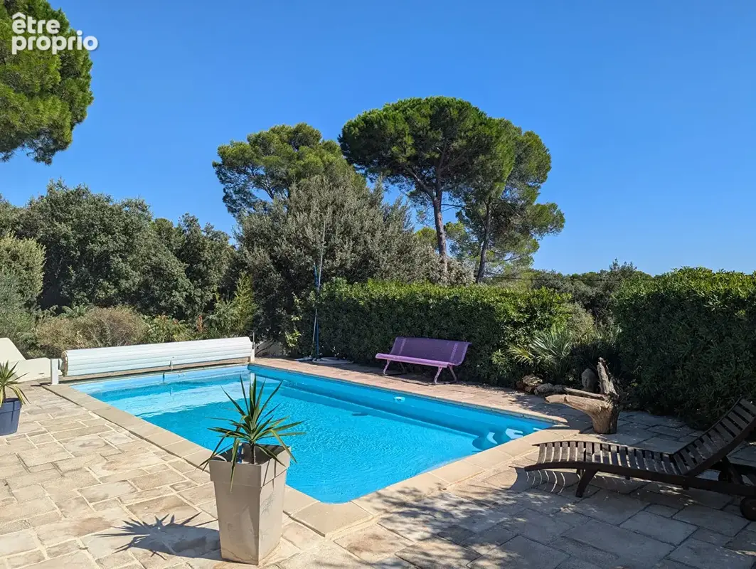 SILLANS LA CASCADE, maison 5 pièces avec dépendances, piscine et garage - photo 2