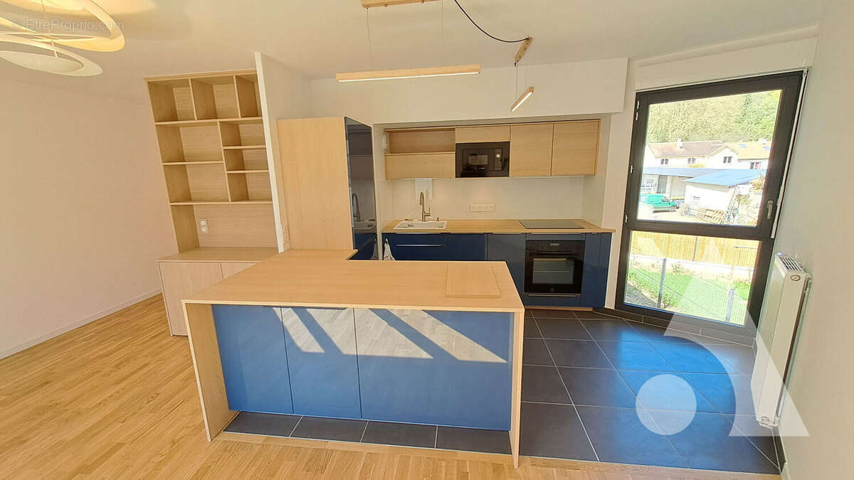 Appartement à SAINT-REMY-LES-CHEVREUSE