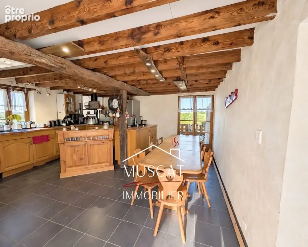 MEYSSIEZ - Maison individuelle - 3 chambres - garage double - piscine - terrasses - jardin - photo 3
