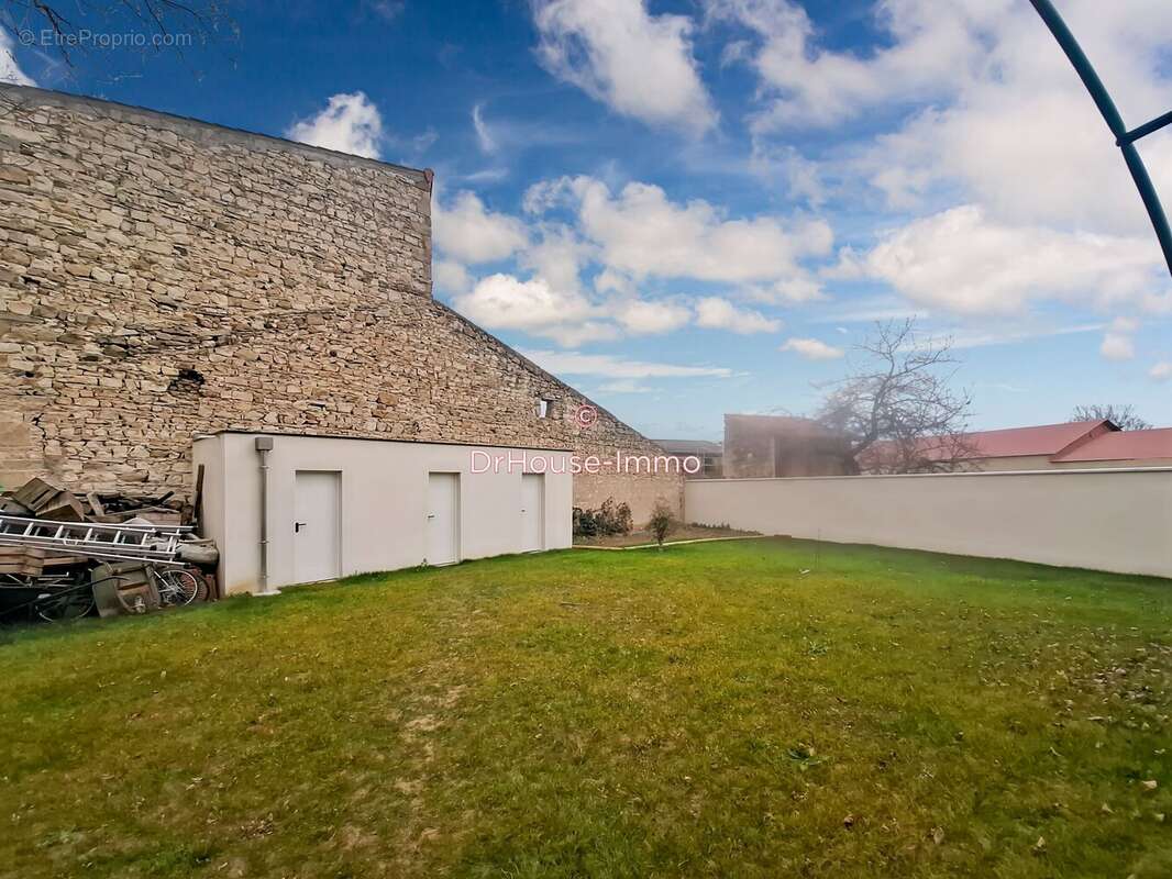 Appartement à AUTHEZAT