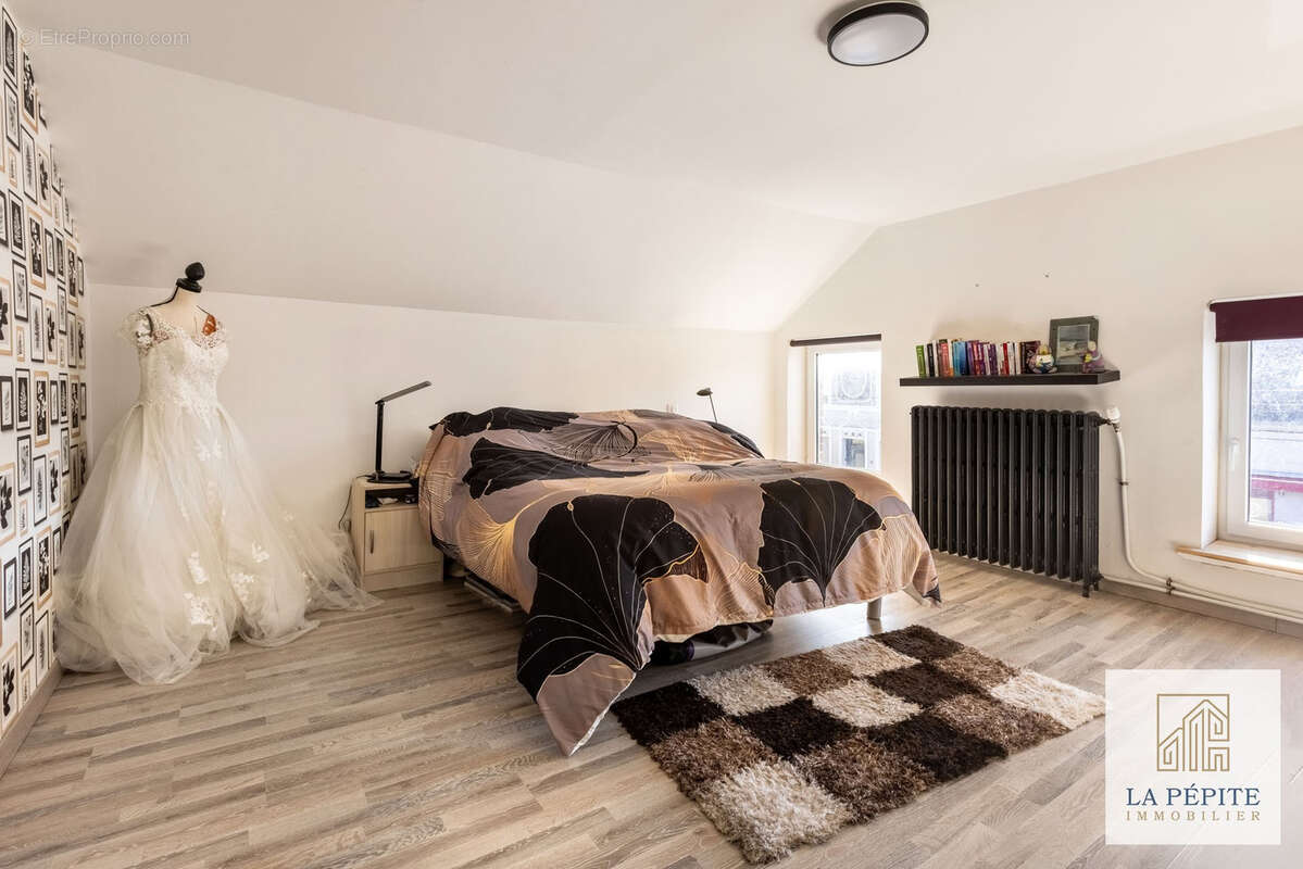 Maison à BRUILLE-SAINT-AMAND